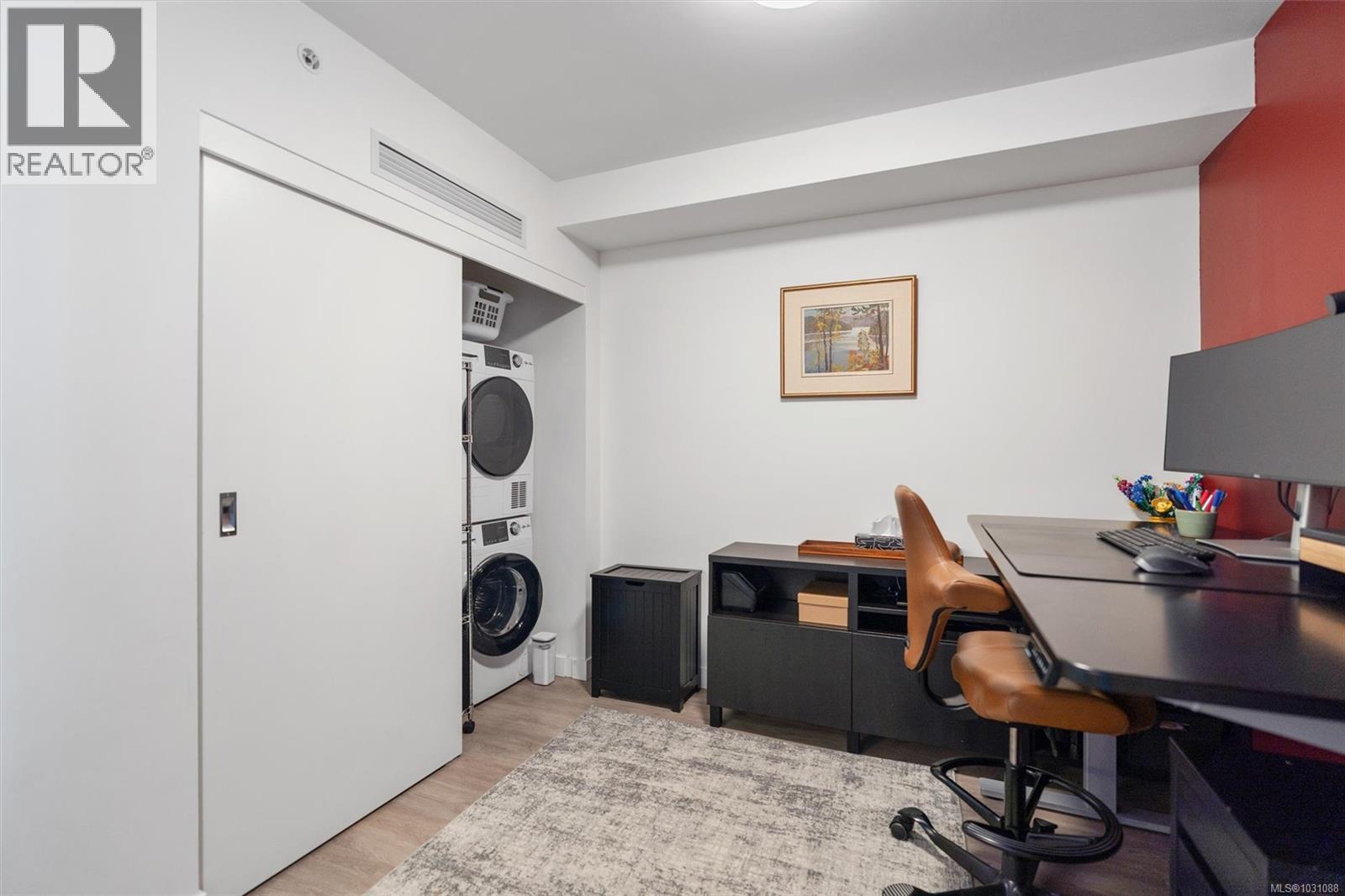 #401 845 Johnson St - 18