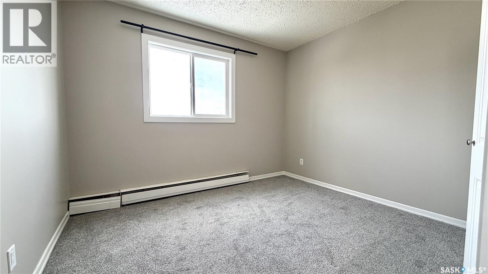 #303 2613 BROADWAY AVENUE - 12