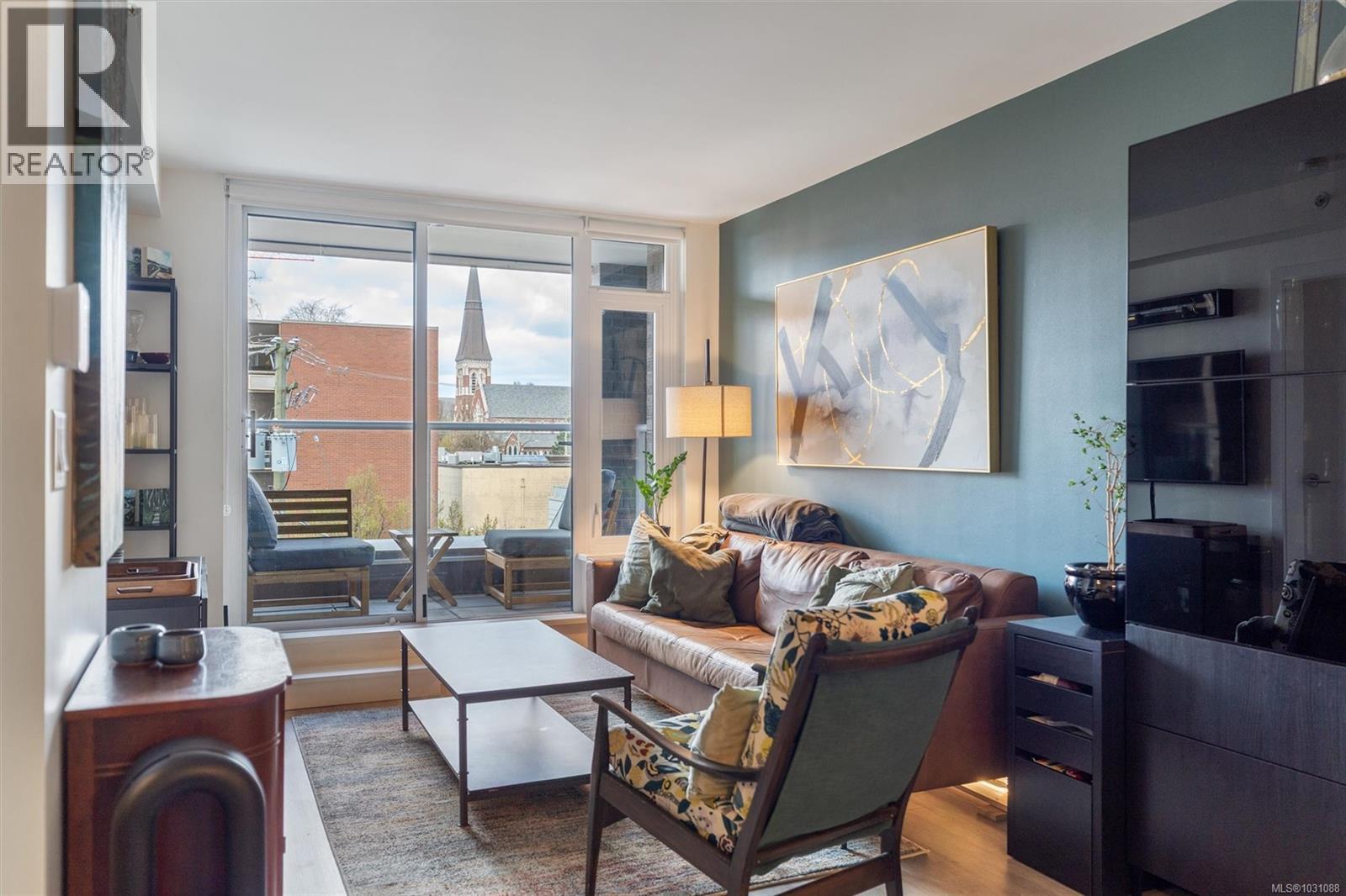 #401 845 Johnson St - 9