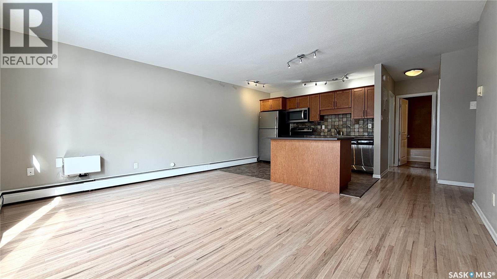 #303 2613 BROADWAY AVENUE - 5