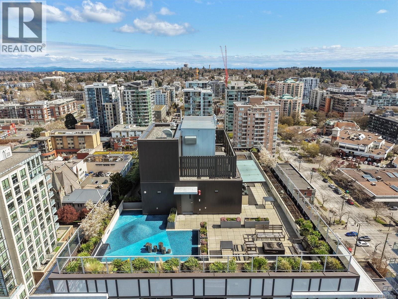#401 845 Johnson St - 2