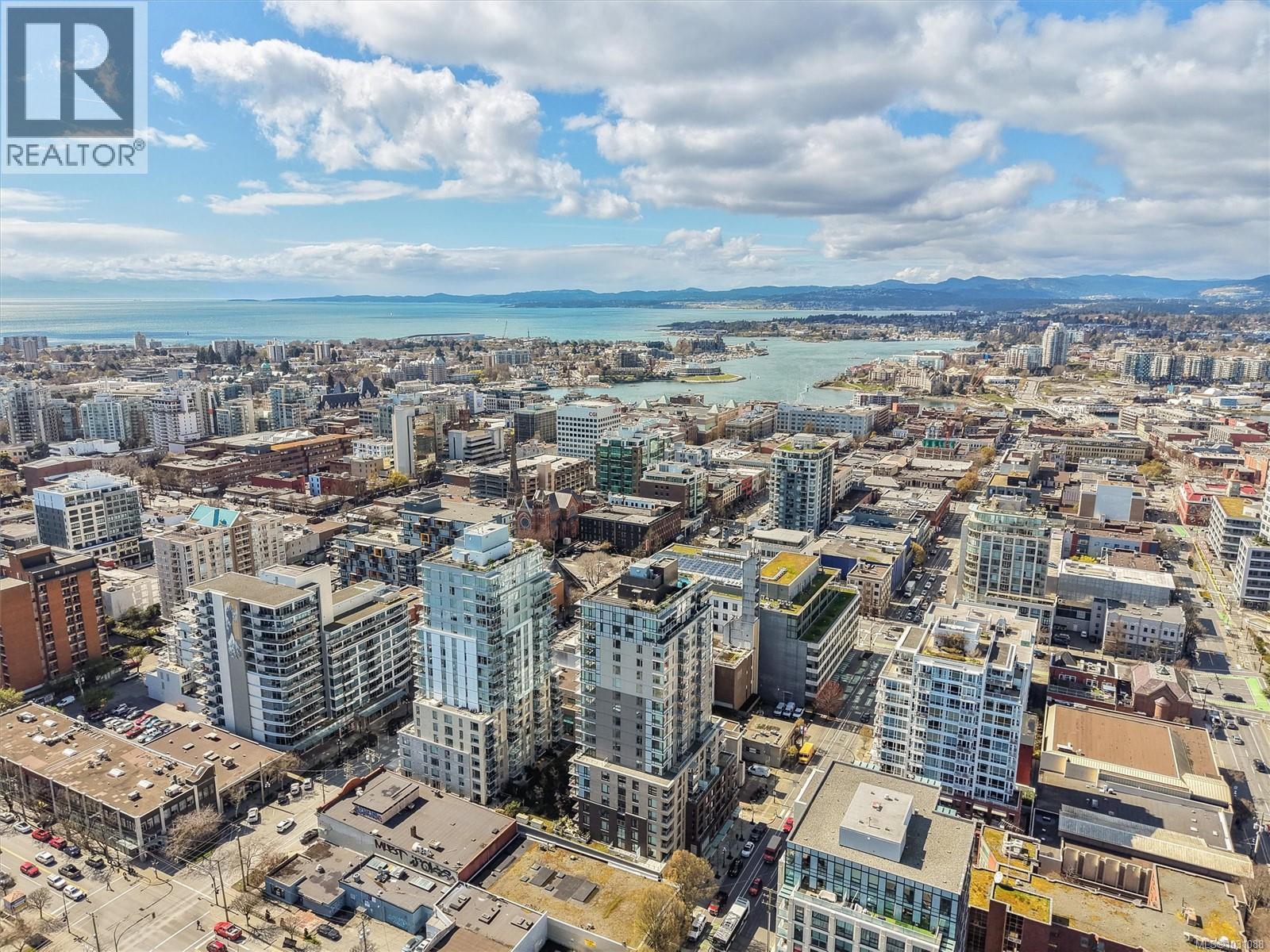 401 845 Johnson St, Victoria