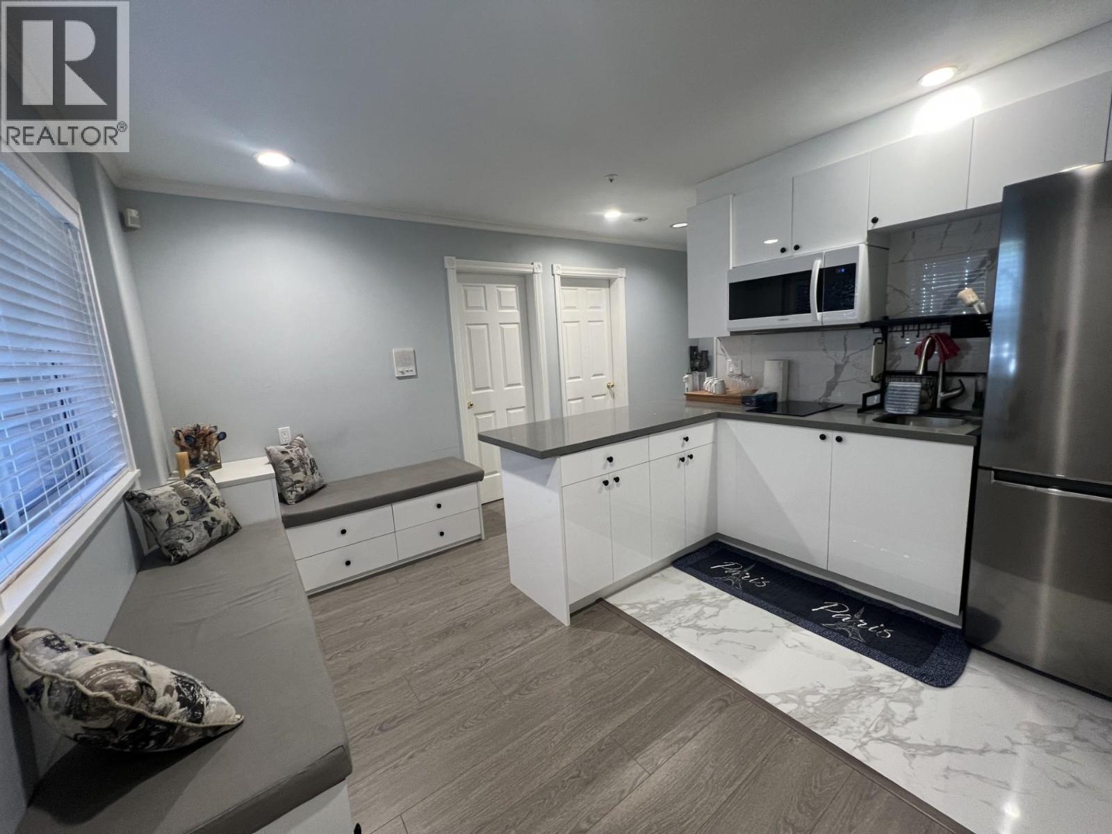 Suite 148 W 48 AVENUE