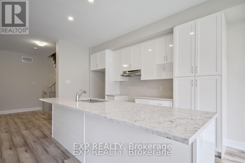 18 REYNOLDS AVENUE - 8