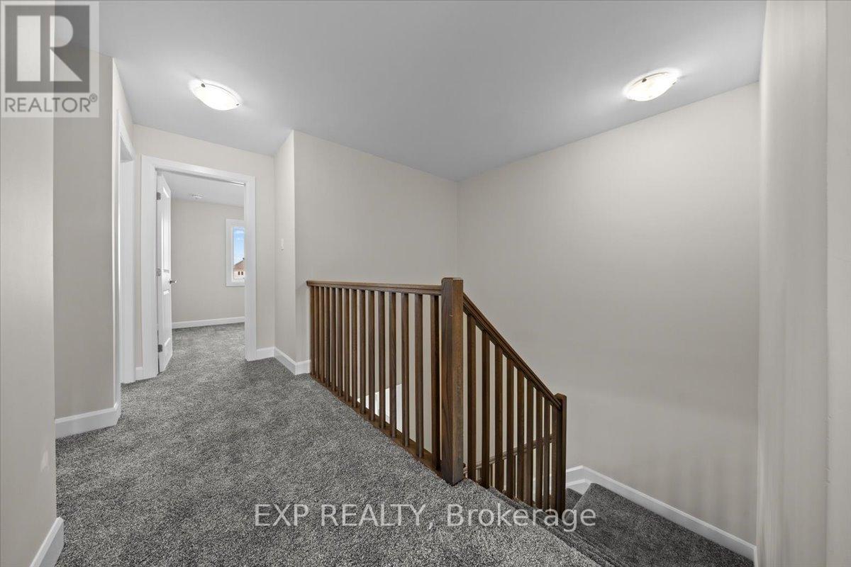 70 EASTWOOD DRIVE - 19