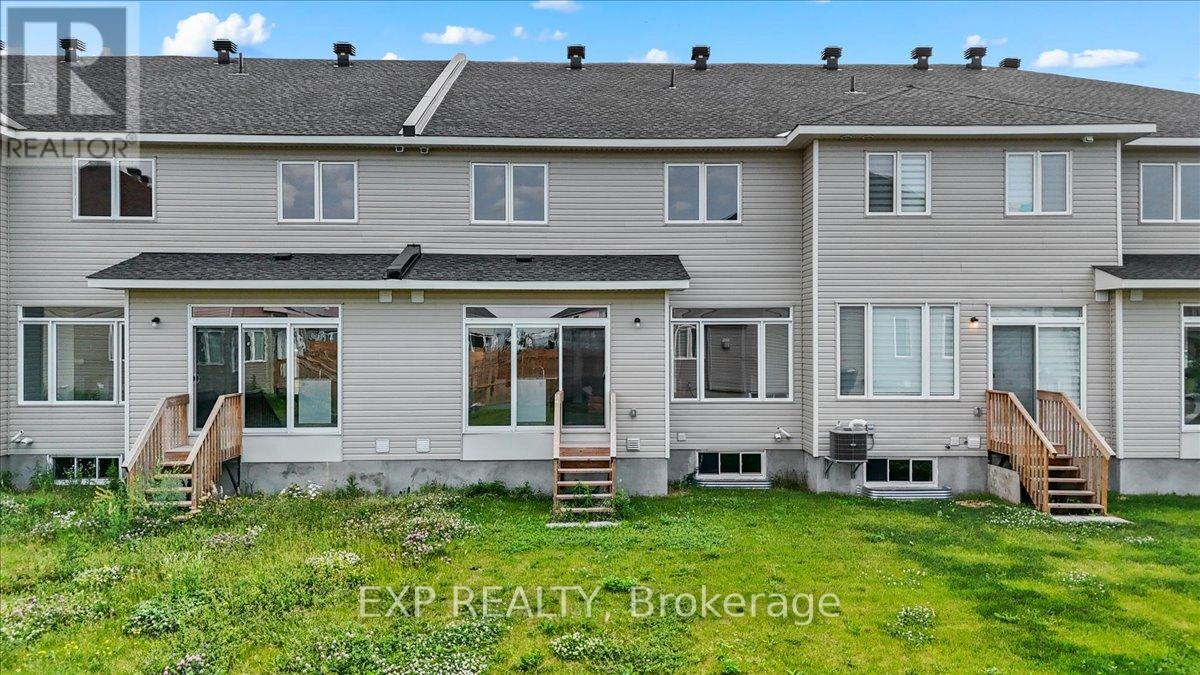 70 EASTWOOD DRIVE - 37