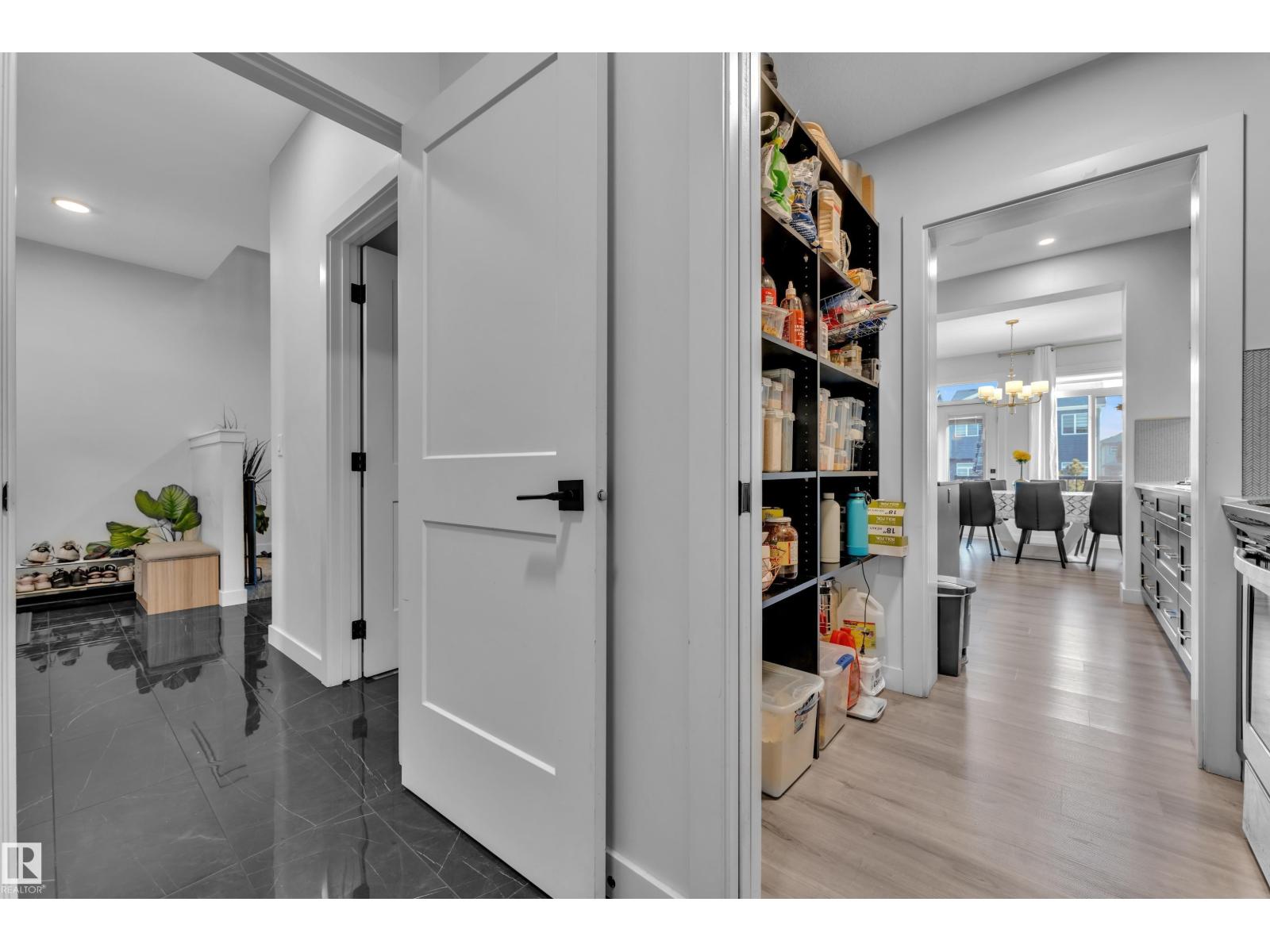 5213 22A AV SW, Edmonton