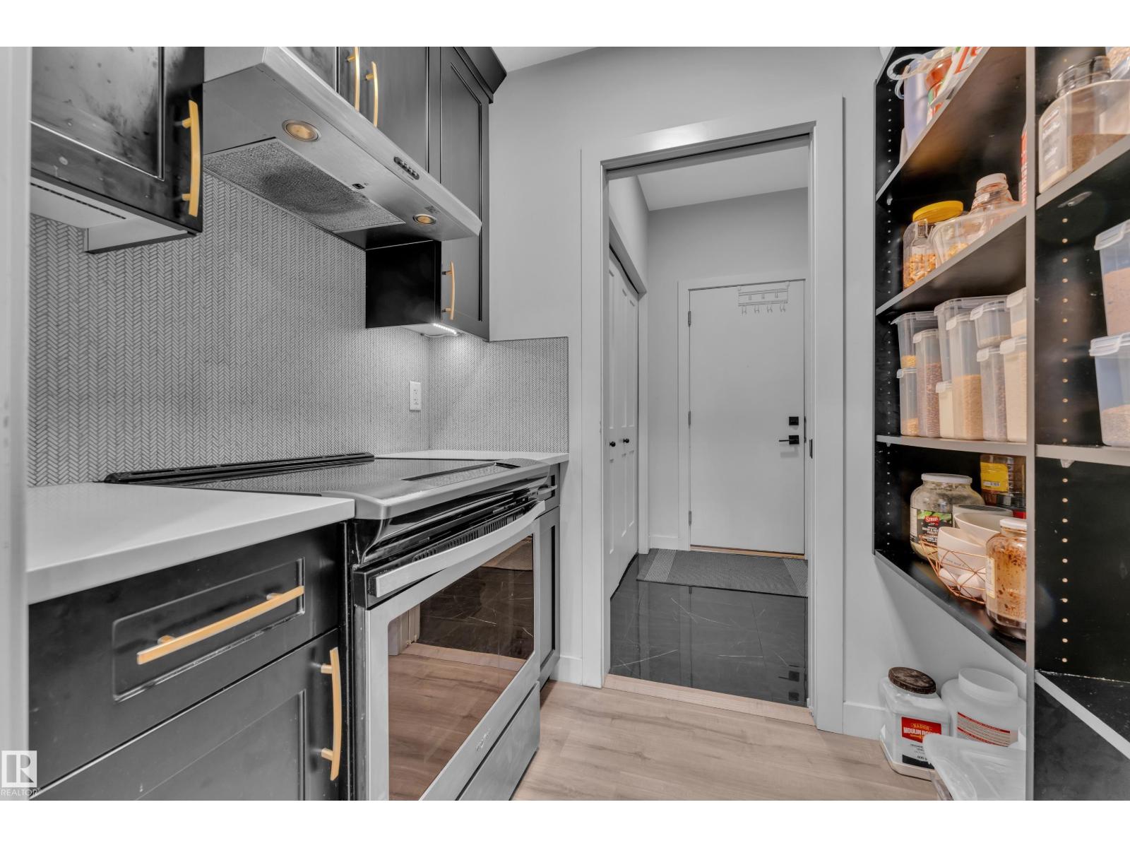 5213 22A AV SW, Edmonton