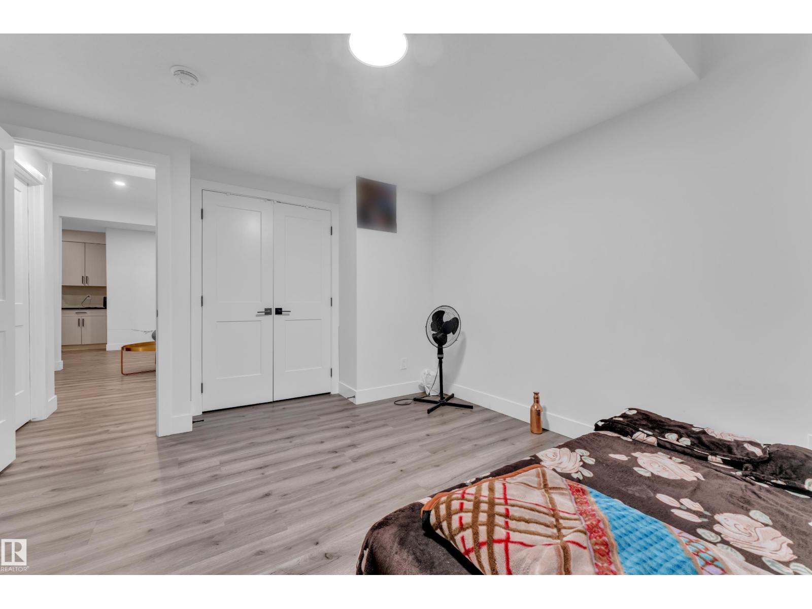 5213 22A AV SW, Edmonton