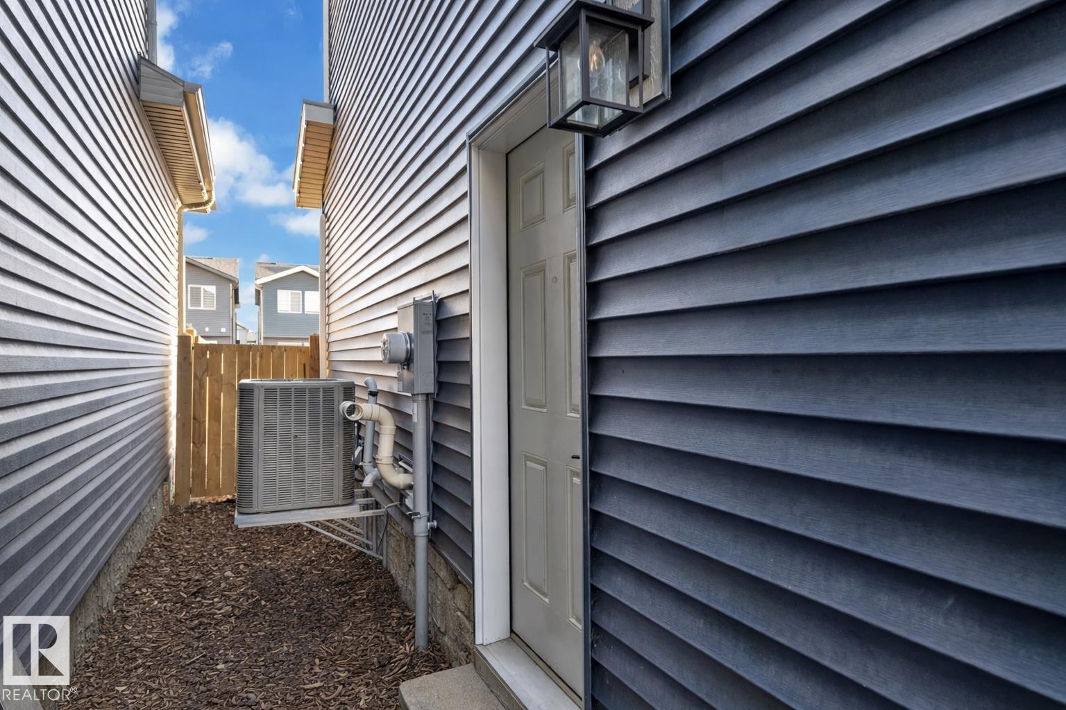 5213 22A AV SW, Edmonton