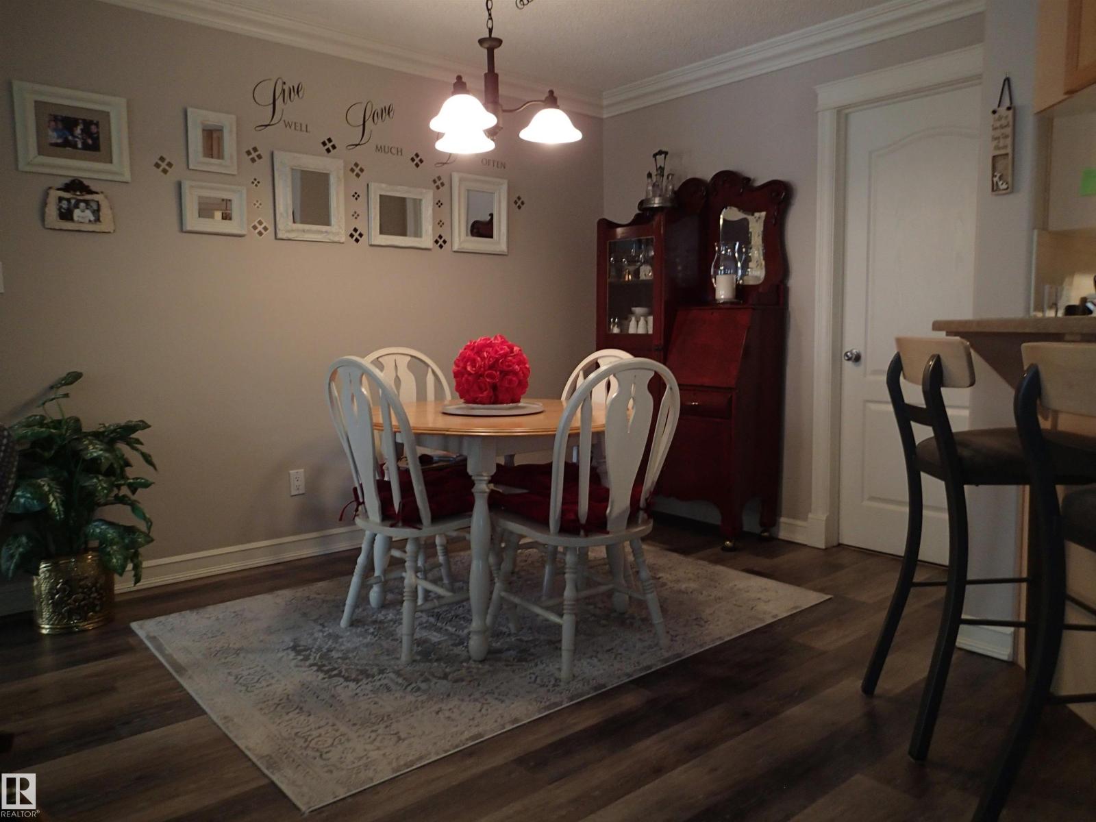 #206 10208 120 ST NW, Edmonton