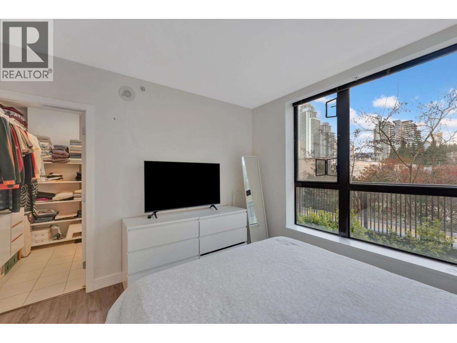 304 511 ROCHESTER AVENUE, Coquitlam