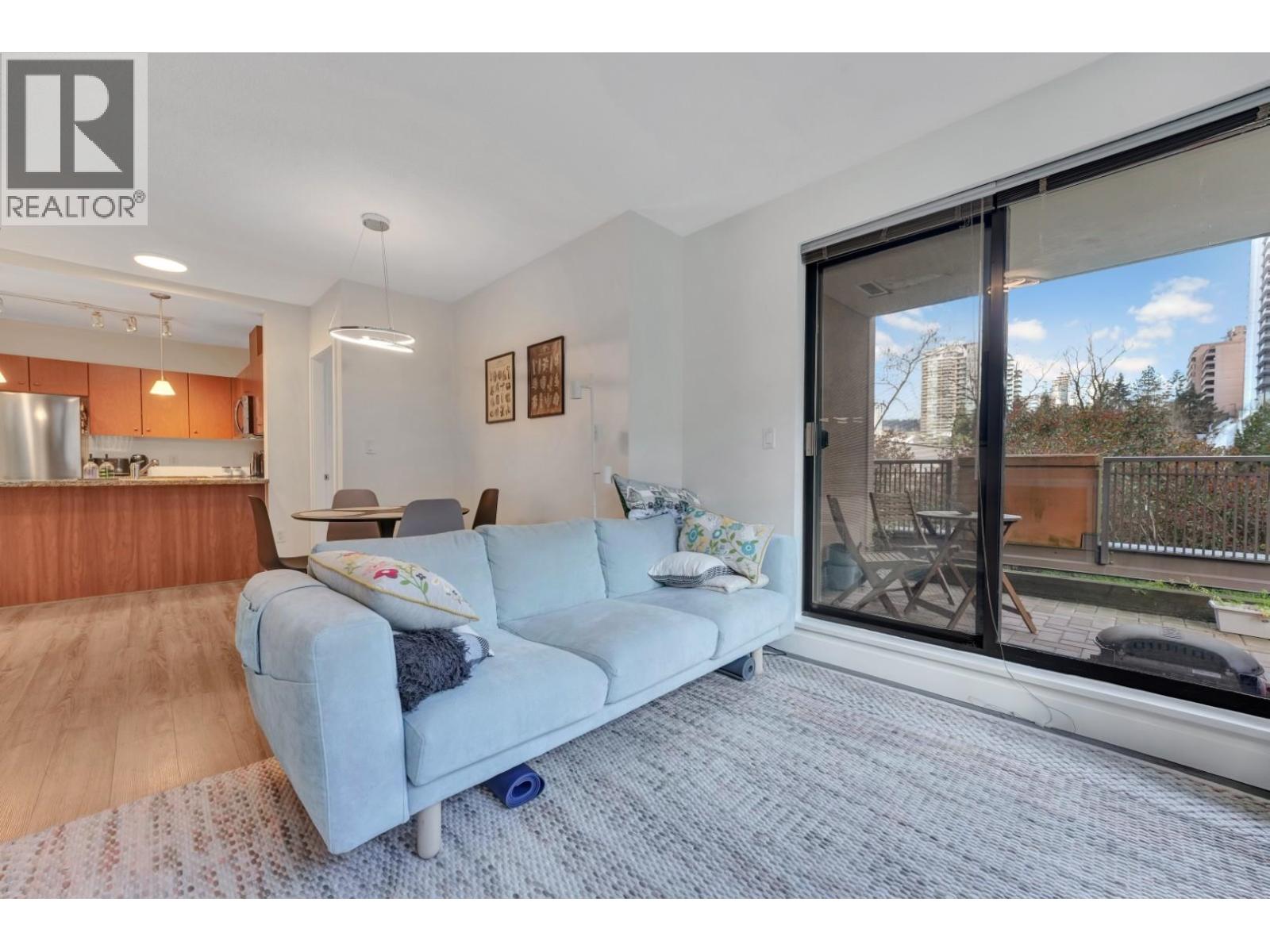 304 511 ROCHESTER AVENUE, Coquitlam