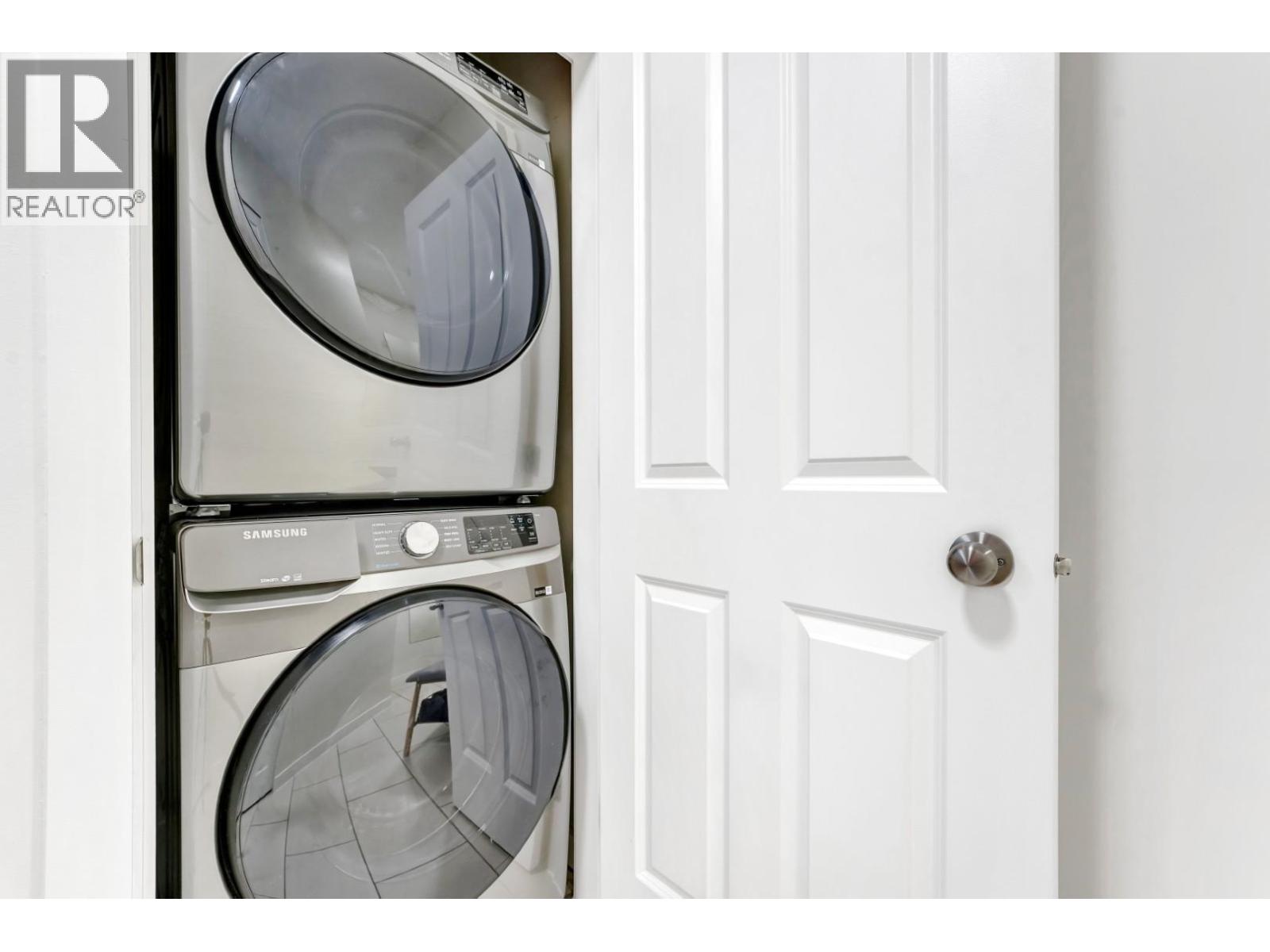 304 511 ROCHESTER AVENUE, Coquitlam