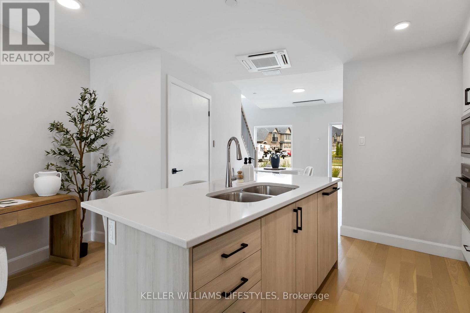 #B117 2082 LUMEN DRIVE - 8