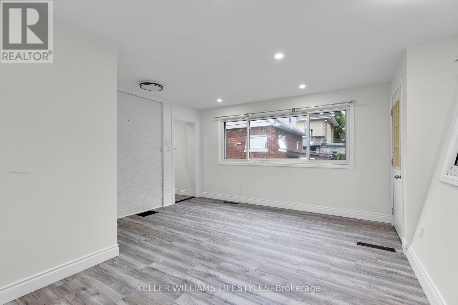 95 JOHN STREET E Property Photo