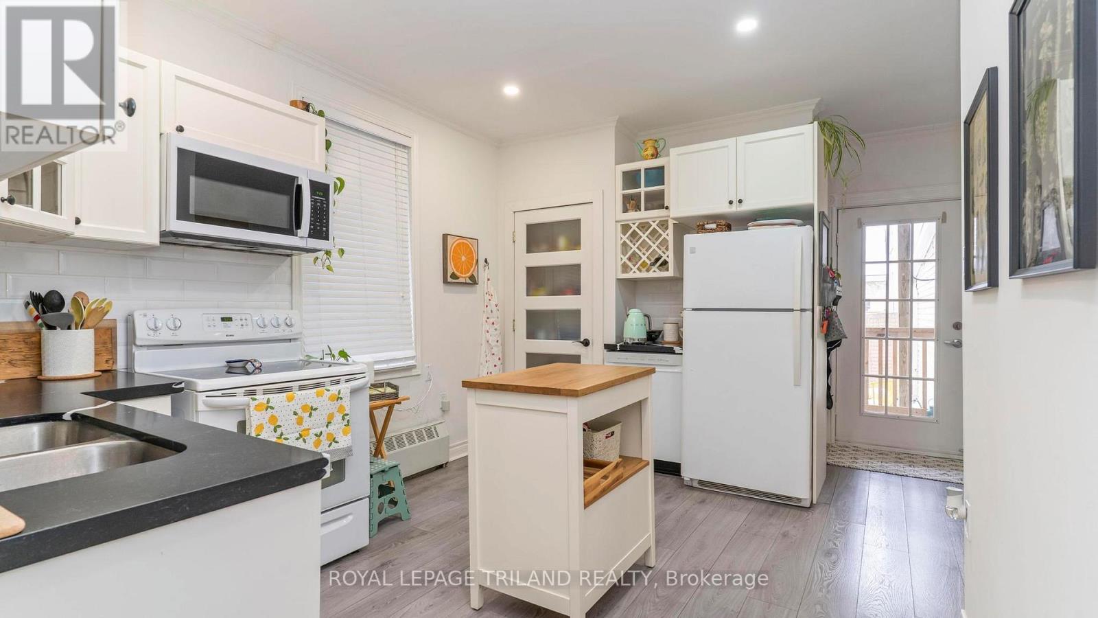 114 ELMWOOD AVENUE E Property Photo