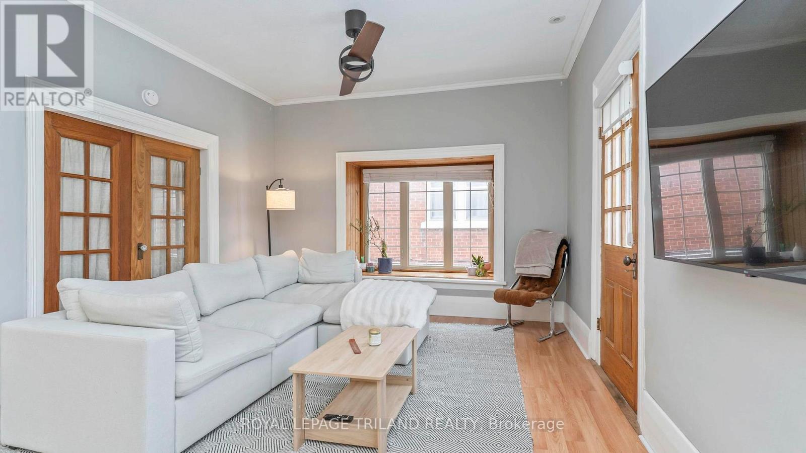 114 ELMWOOD AVENUE E Property Photo