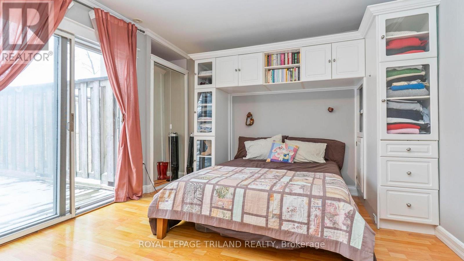 114 ELMWOOD AVENUE E Property Photo