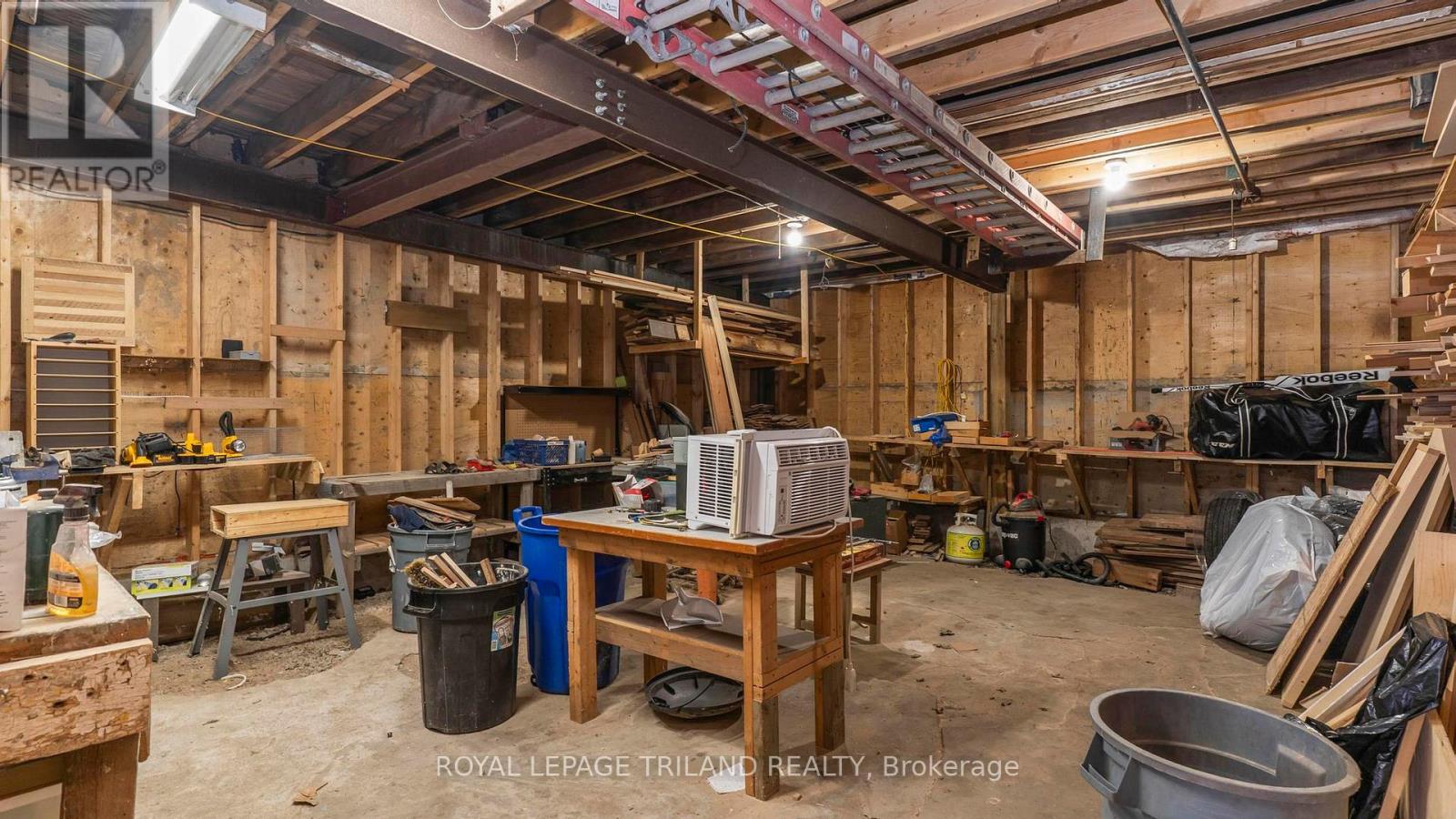 114 ELMWOOD AVENUE E Property Photo