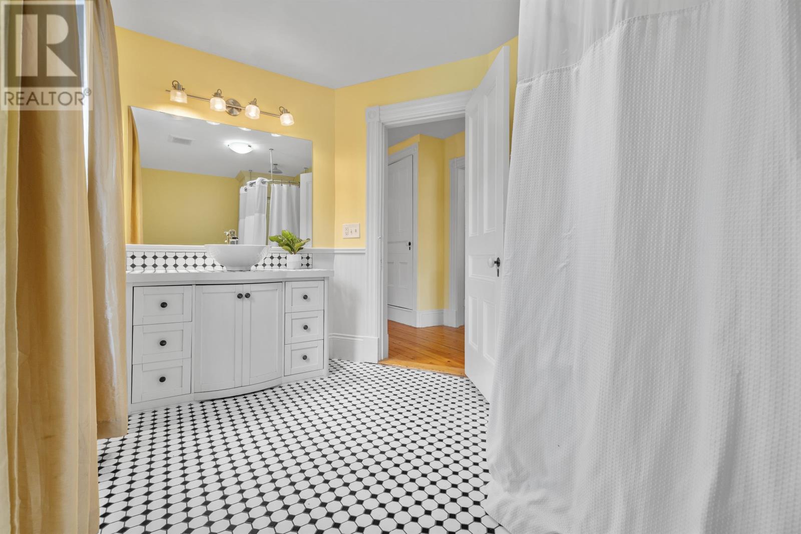 91 UPPER PRINCE STREET - 35