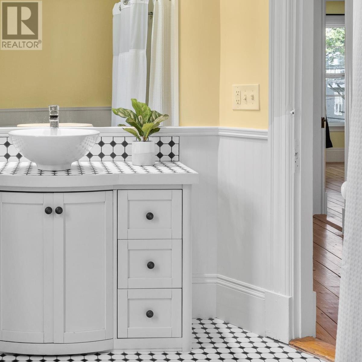 91 UPPER PRINCE STREET - 36