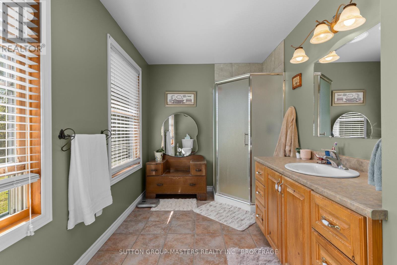 305 CHURCH ROAD - 14