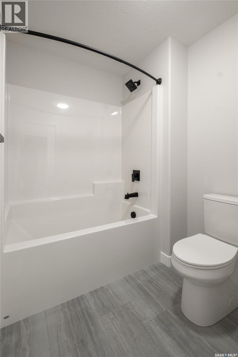 3748 Gee CRESCENT - 39