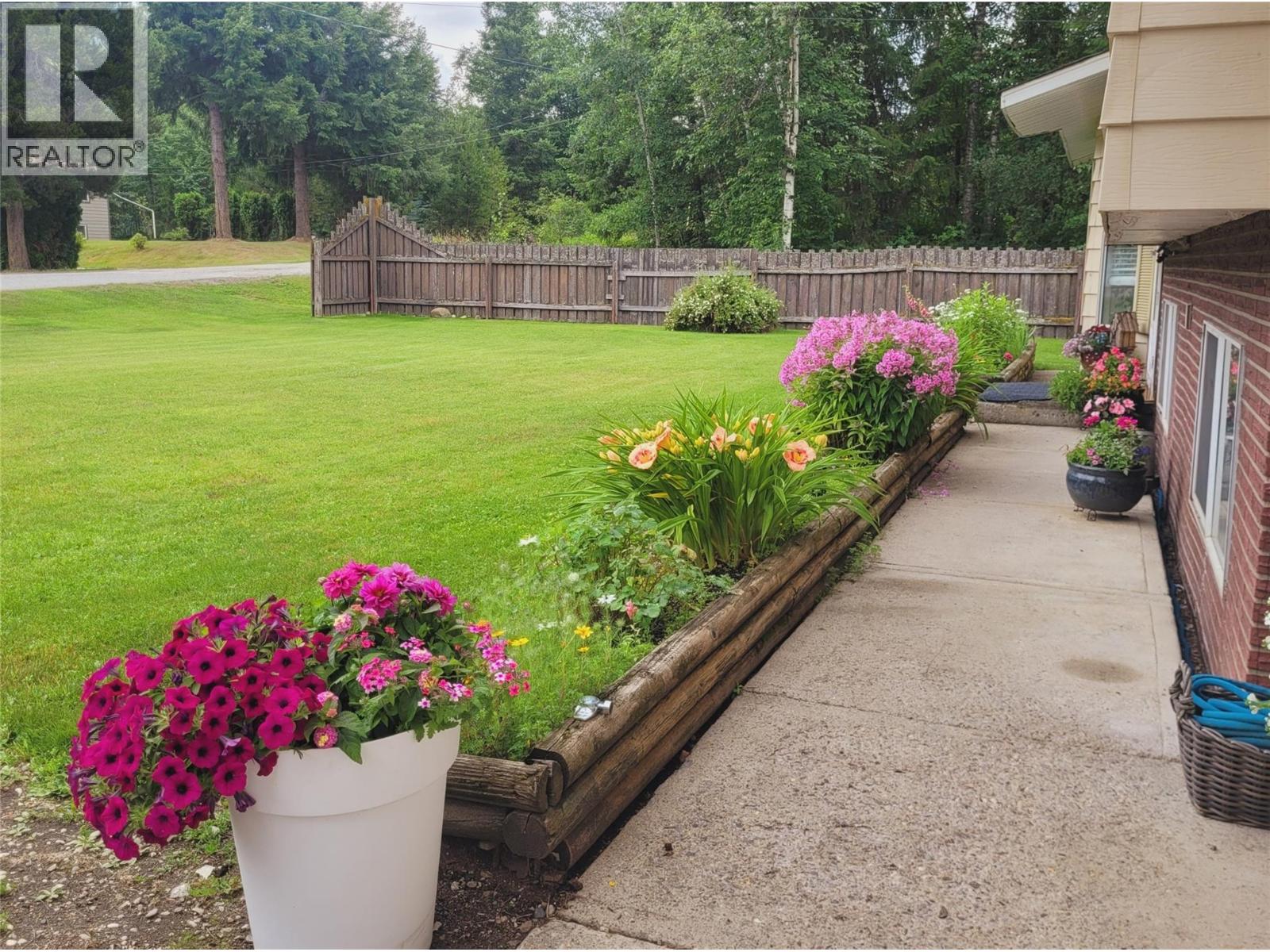 1249 THOMPSON DRIVE - 4