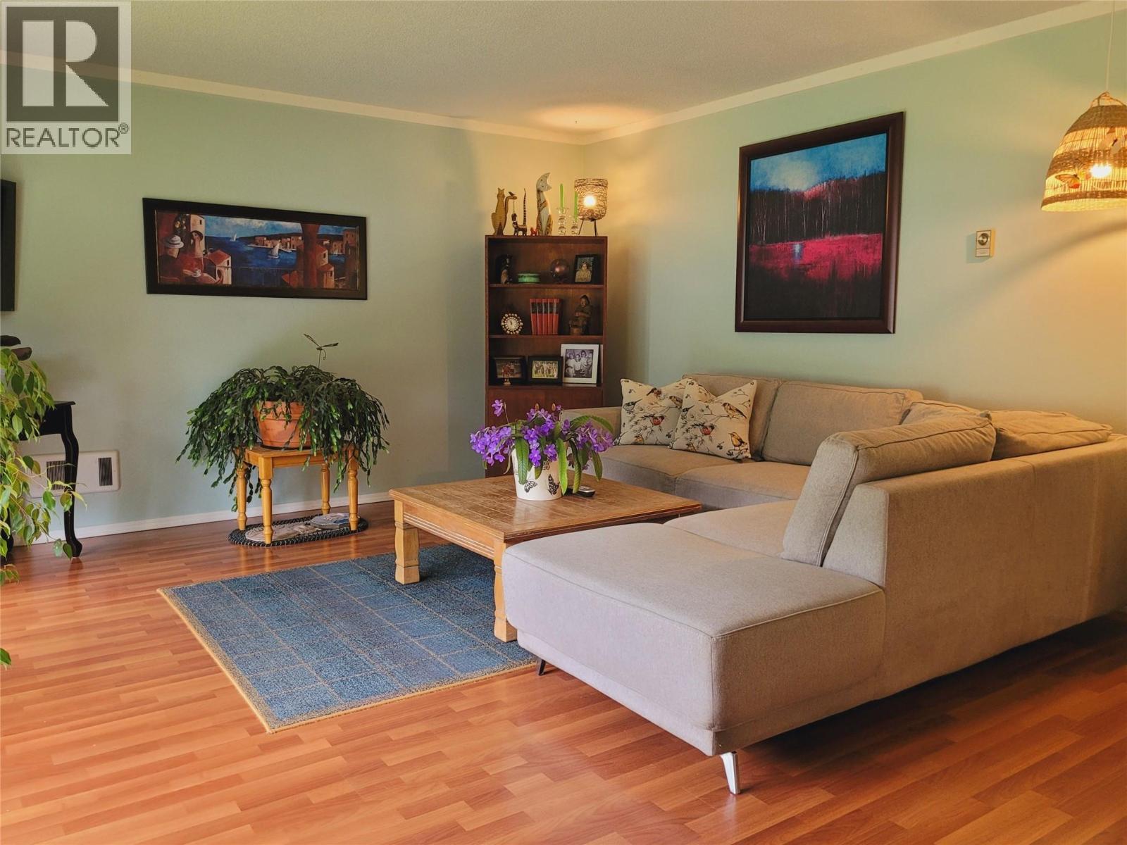 1249 THOMPSON DRIVE - 6