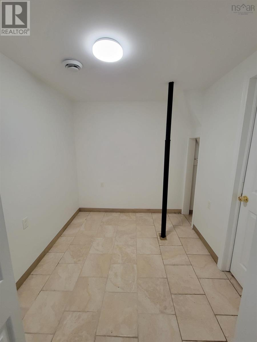 195 ROCKDALE AVENUE - 13