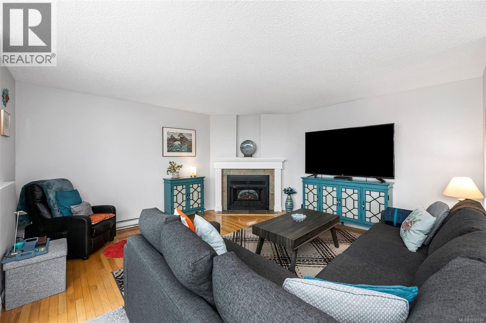 #805 819 BURDETT AVE - 7