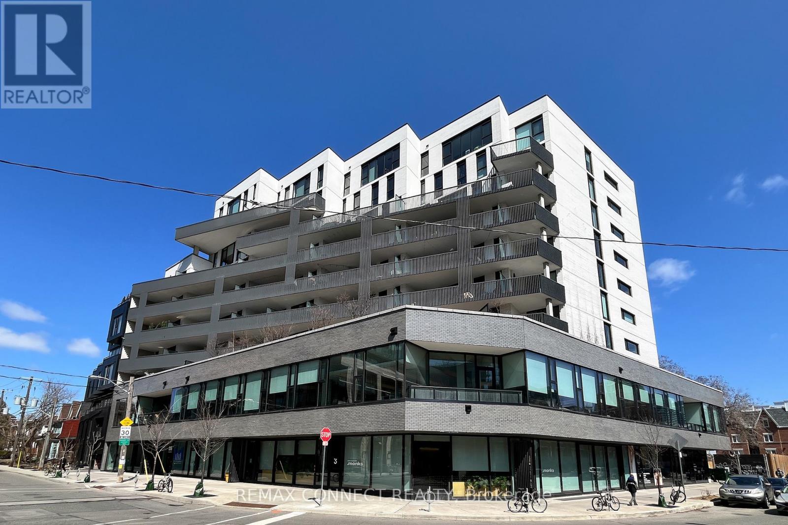 #402 41 DOVERCOURT ROAD - 1