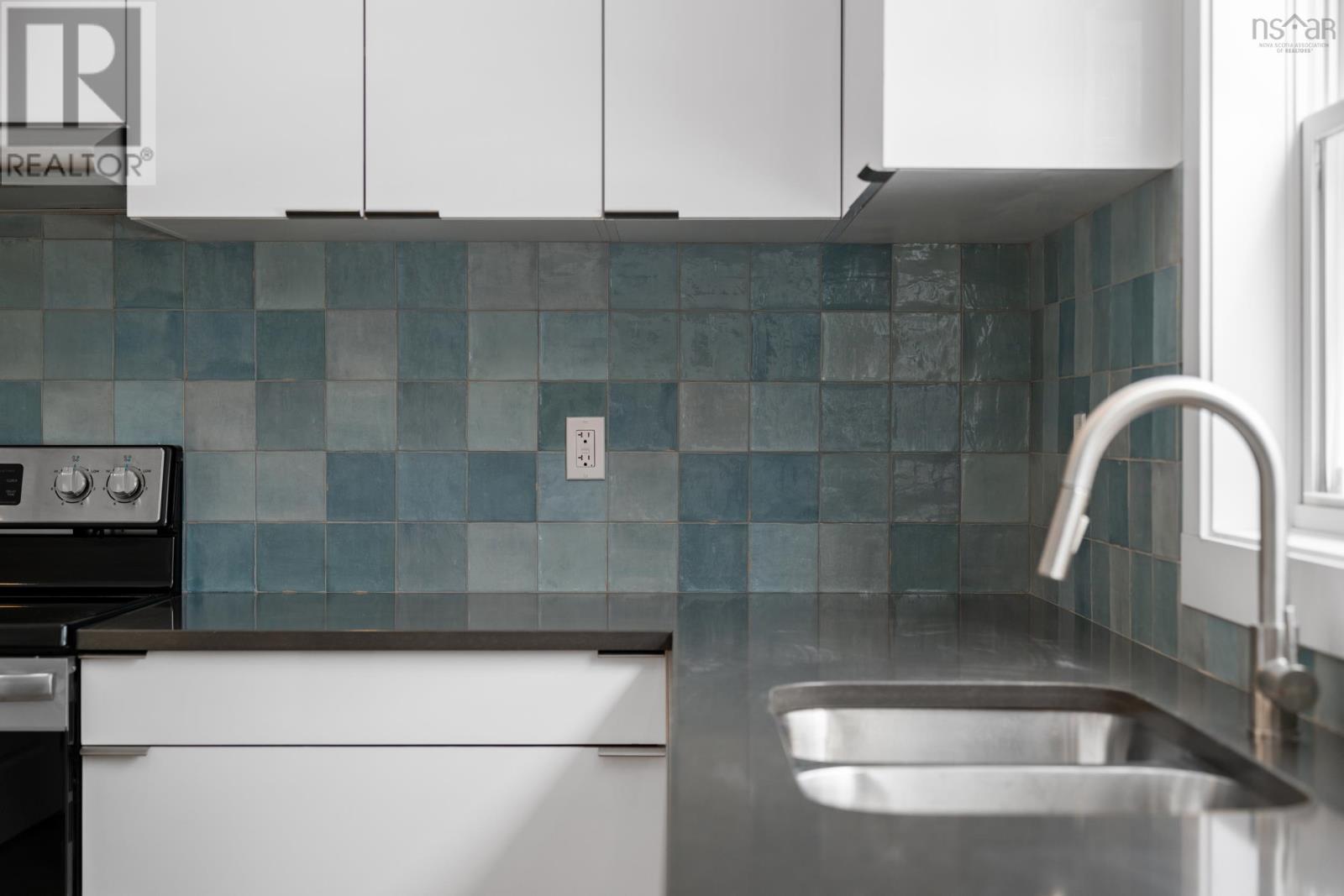 Property 17 of 50 of 125 Burkes Road