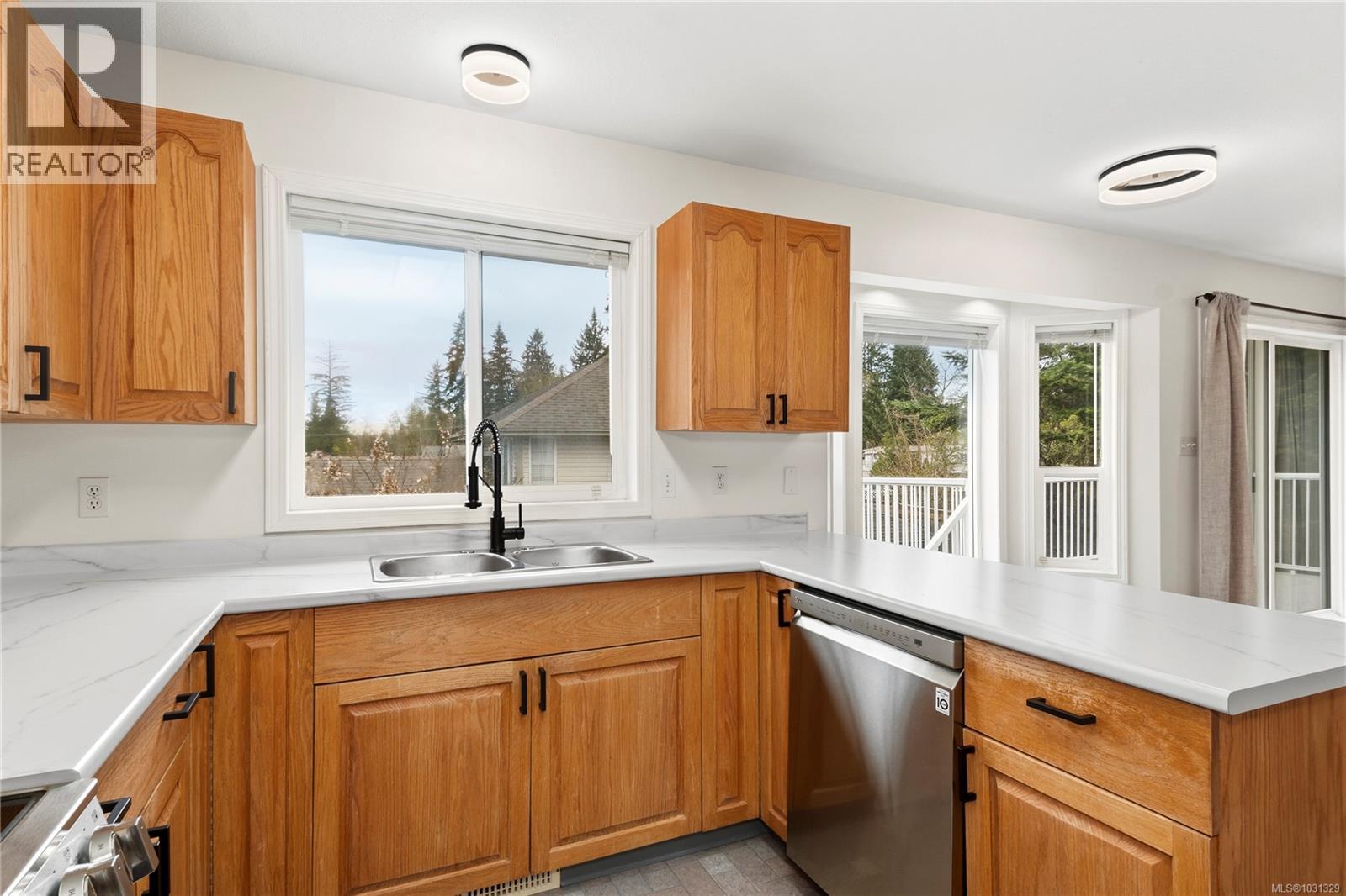 880 Nicholls Rd, Campbell River