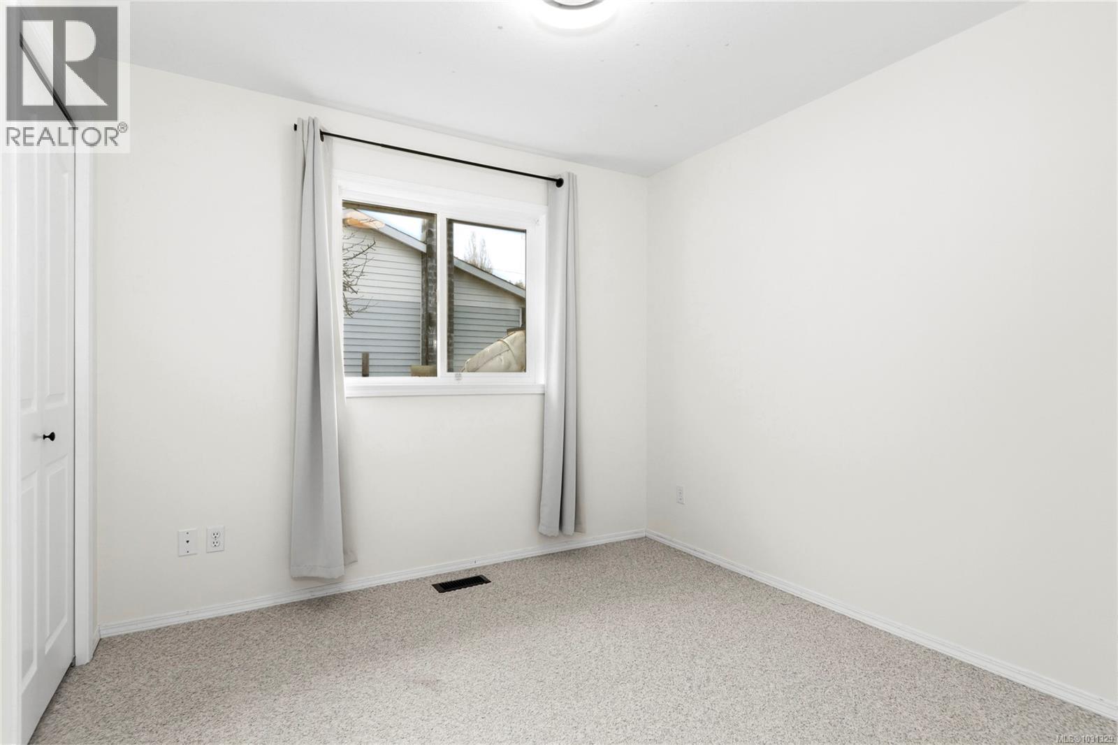 880 Nicholls Rd, Campbell River