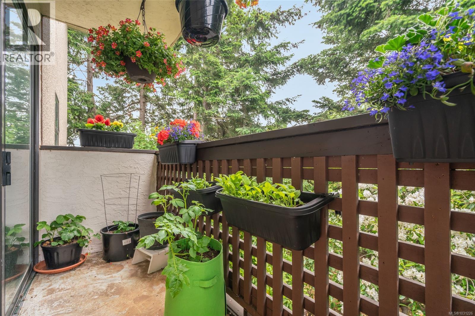 #201 309 Morison Ave - 25