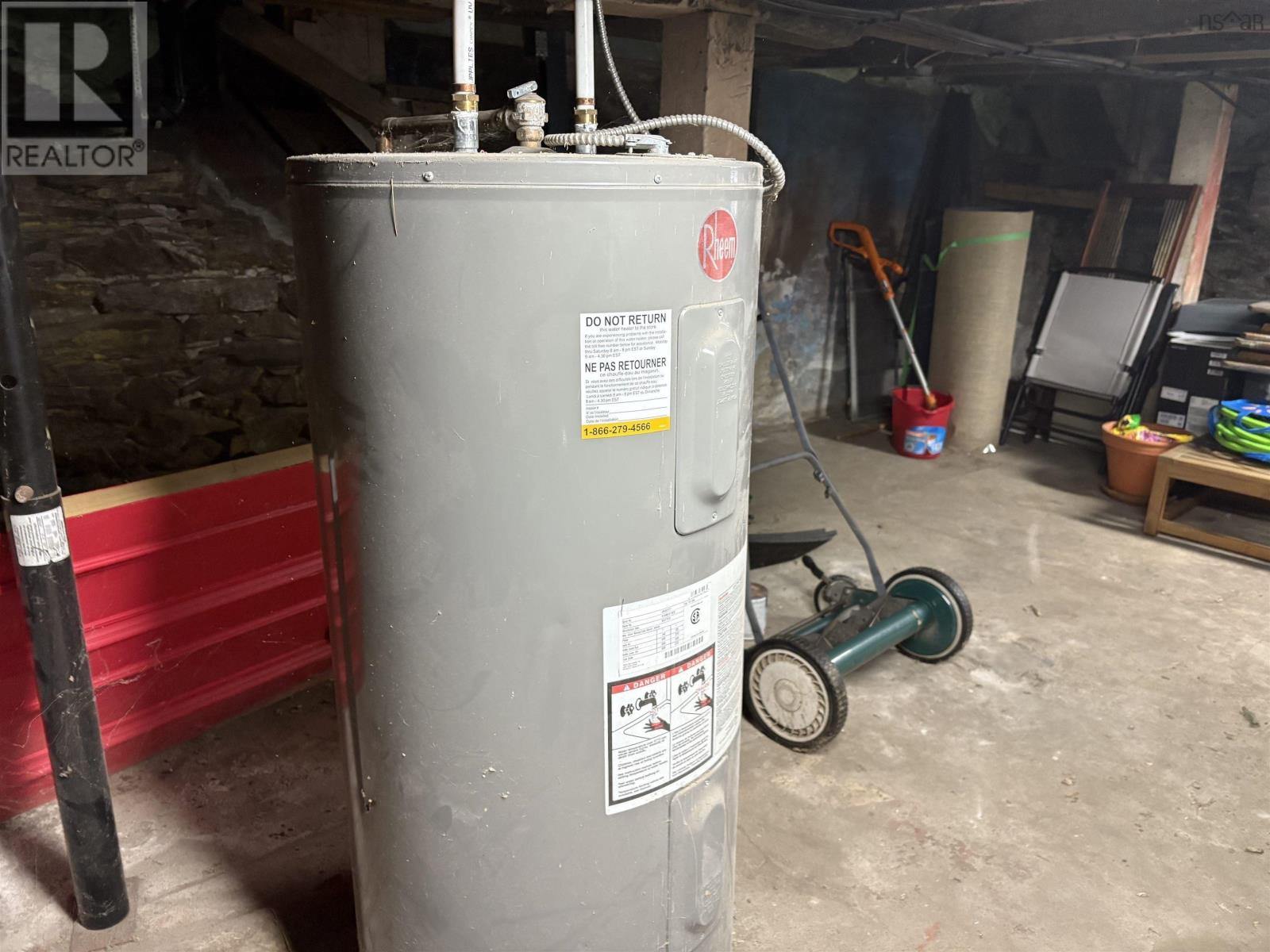 Property 28 of 38 of 2464 Creighton Street