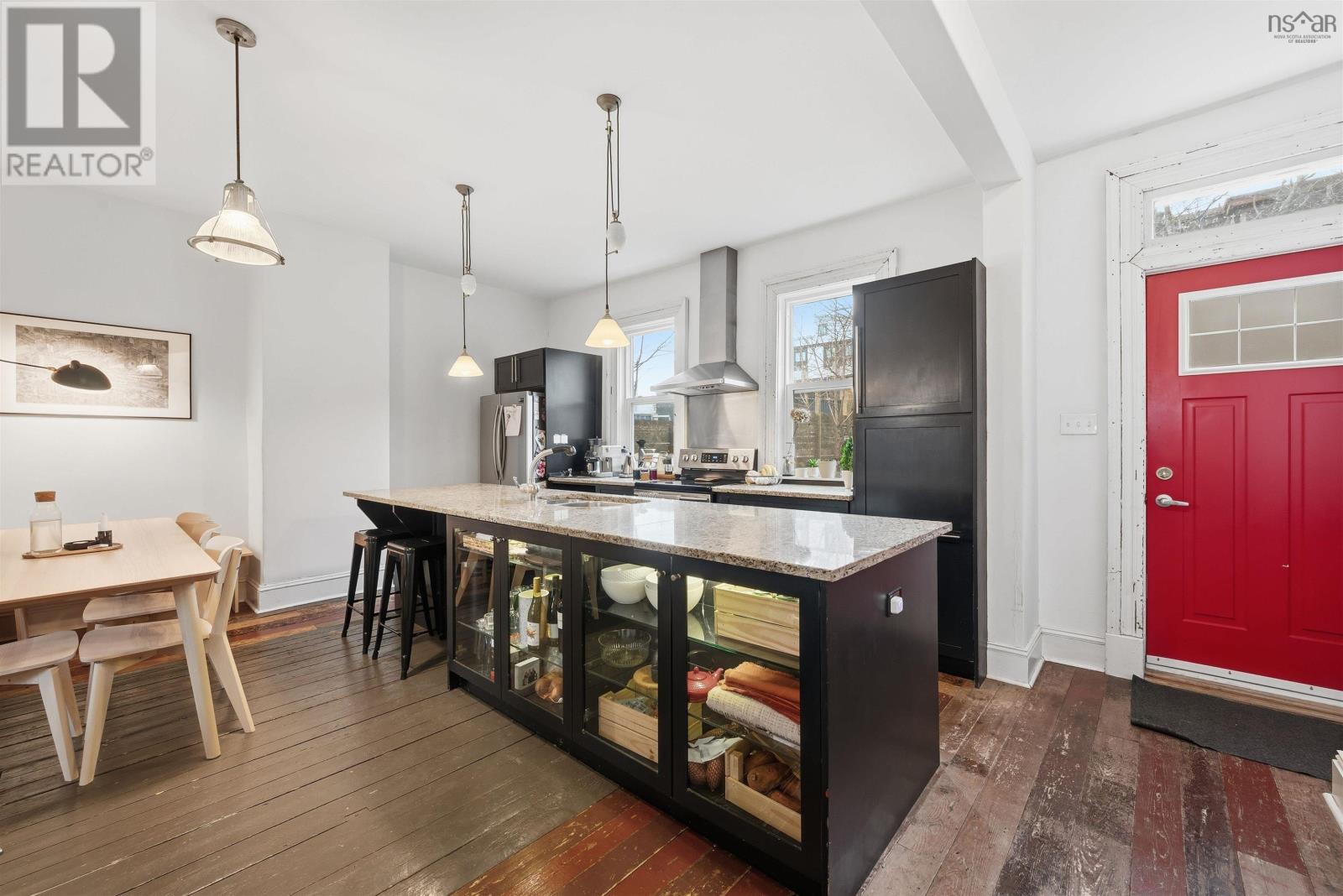 Property 8 of 38 of 2464 Creighton Street