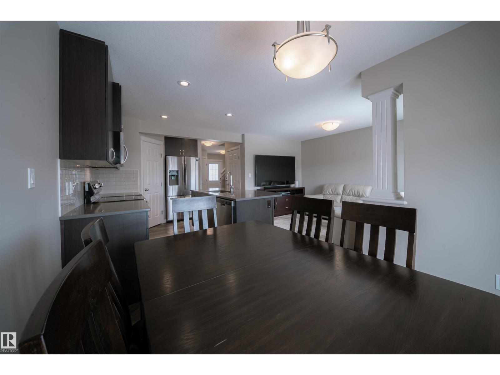 2132 52 ST SW, Edmonton