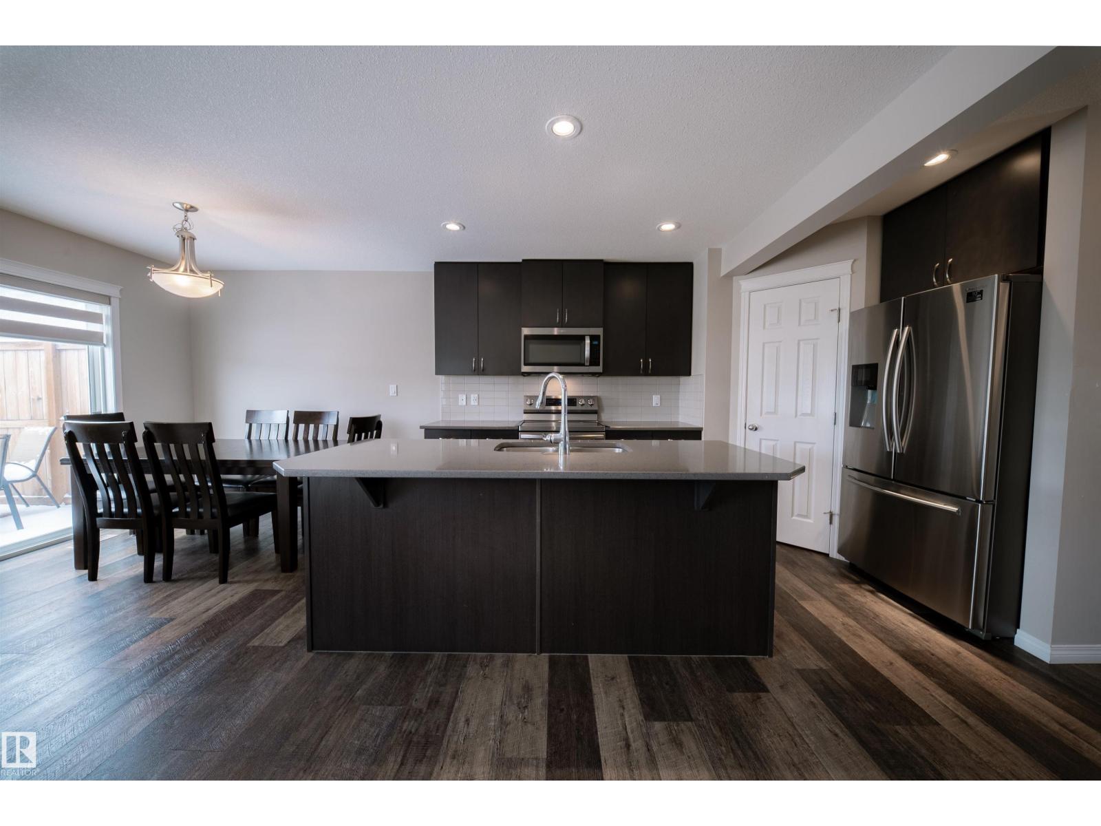 2132 52 ST SW, Edmonton