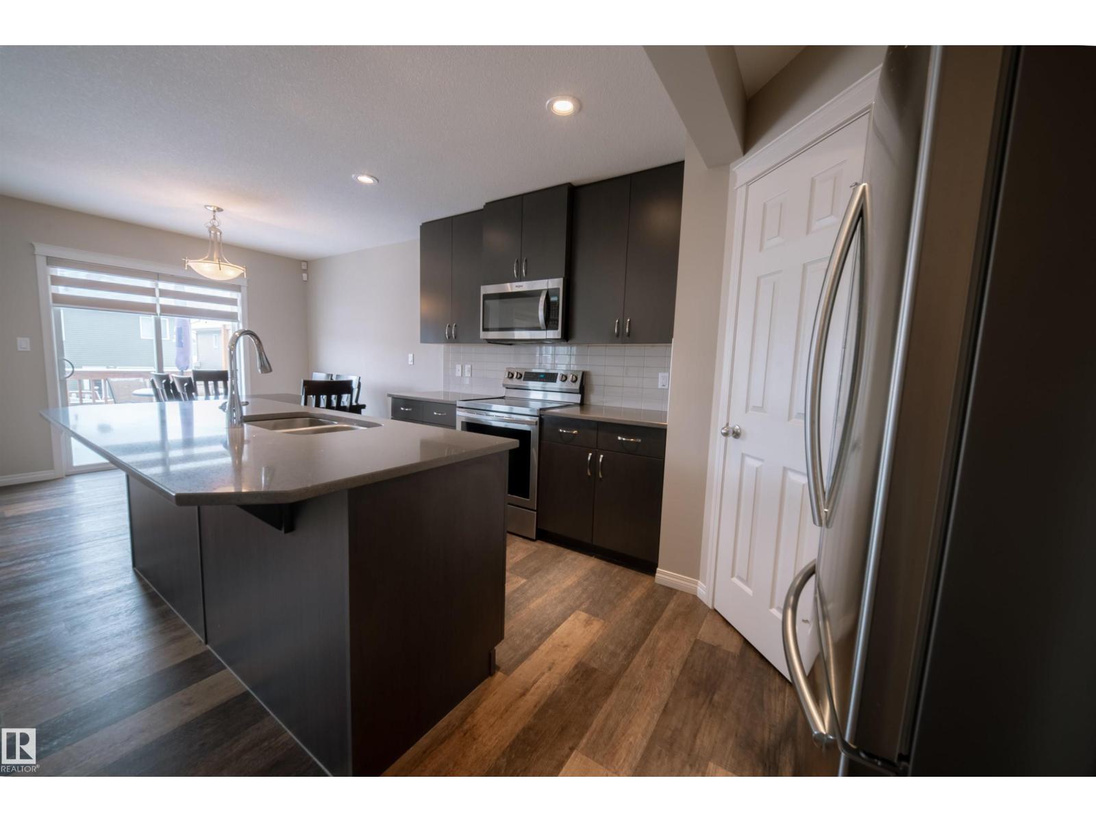 2132 52 ST SW, Edmonton