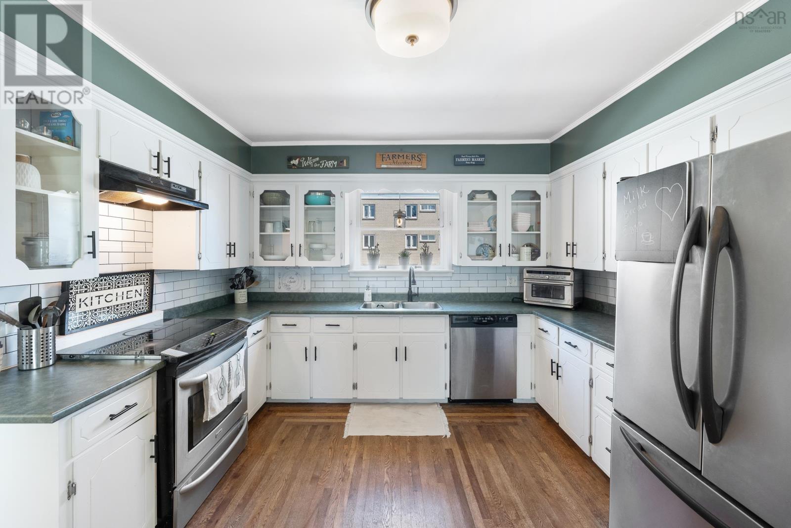 Property 22 of 49 of 15 Brunswick Street