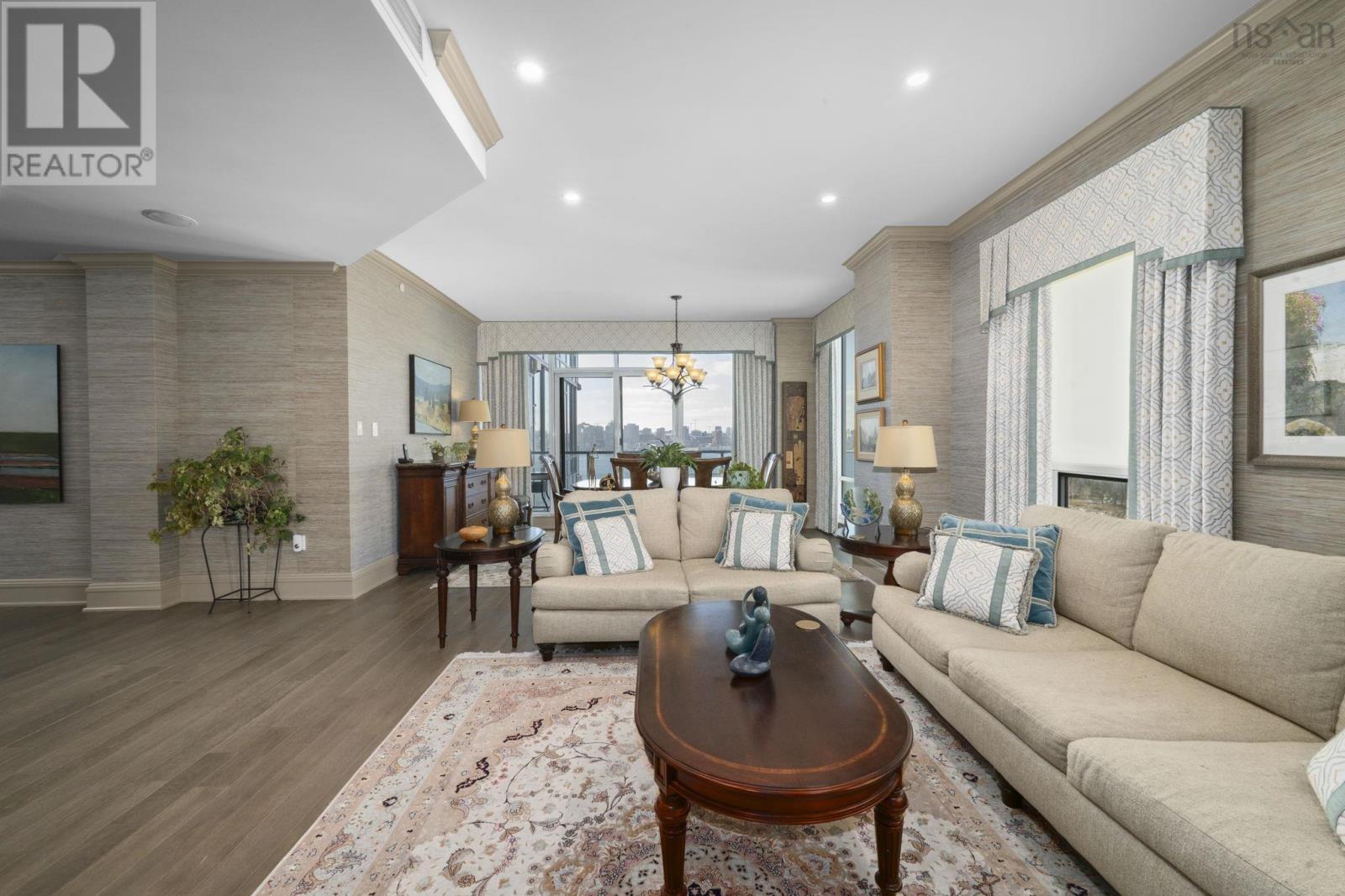 #1105 67 KINGS WHARF PLACE - 14