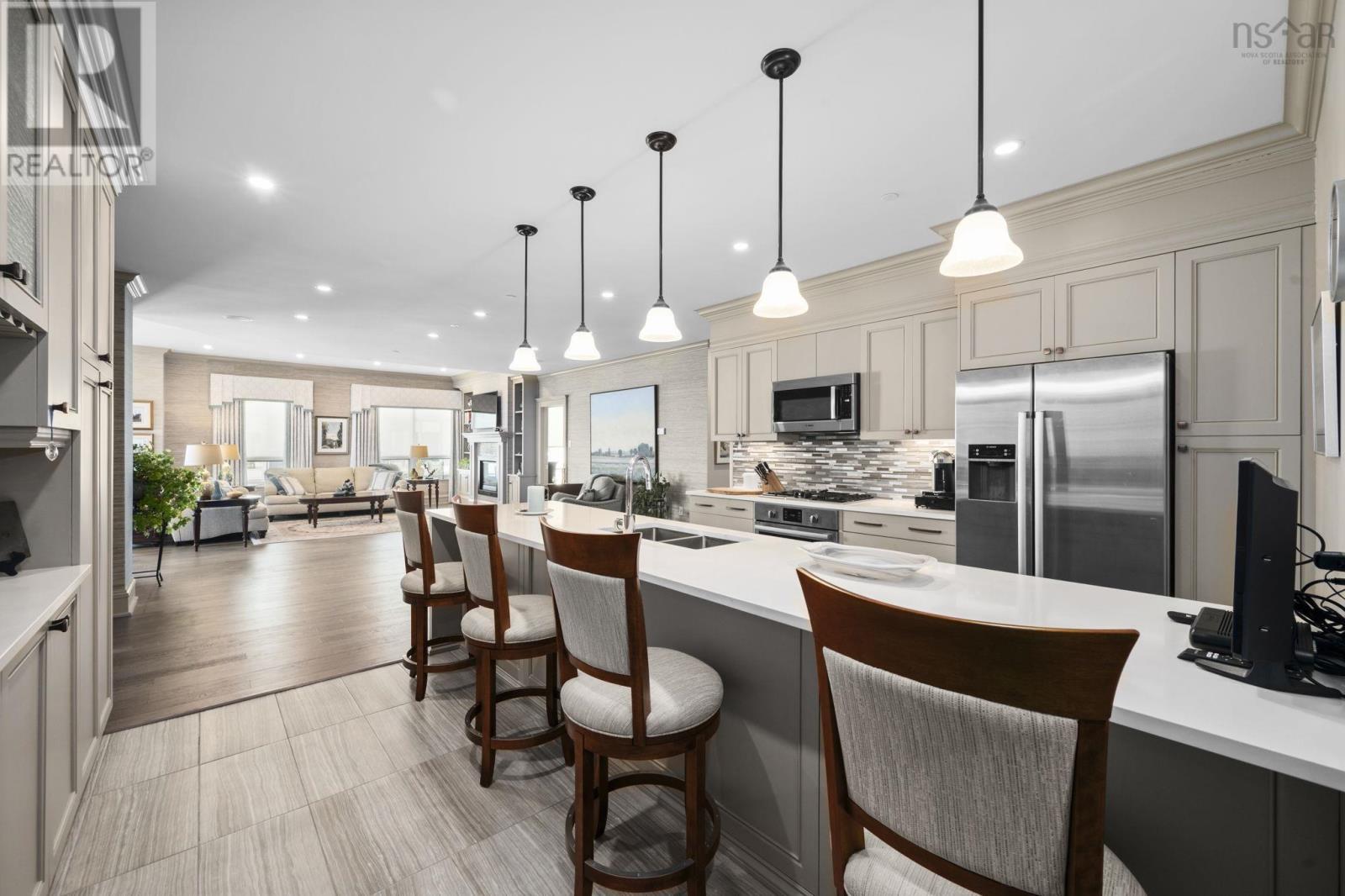 #1105 67 KINGS WHARF PLACE - Image 3