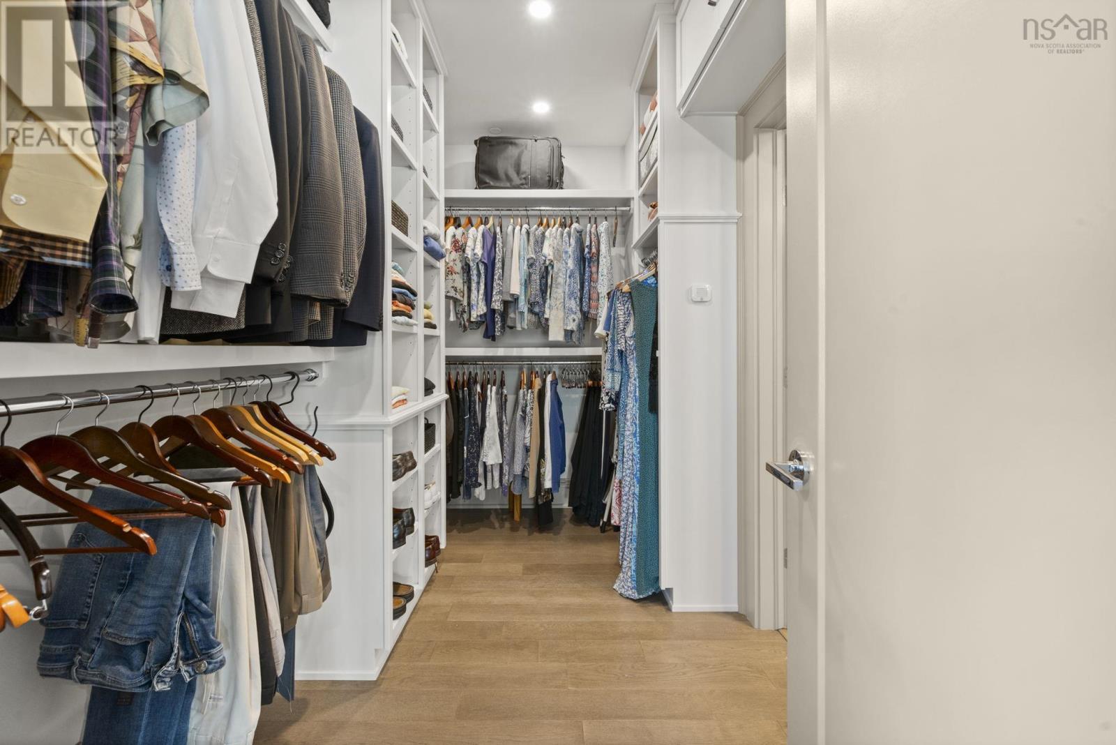 #1105 67 KINGS WHARF PLACE - 22