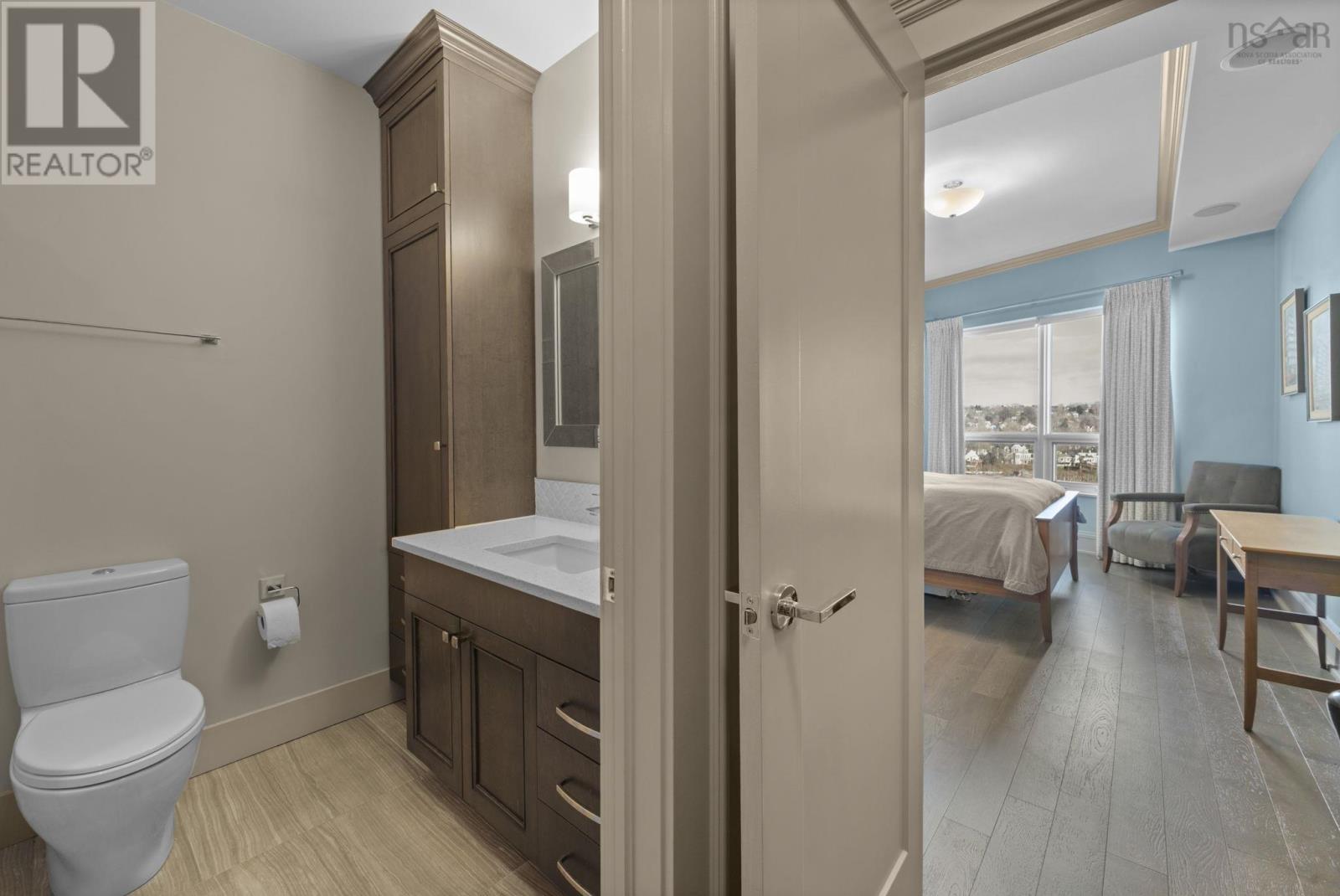 #1105 67 KINGS WHARF PLACE - 31