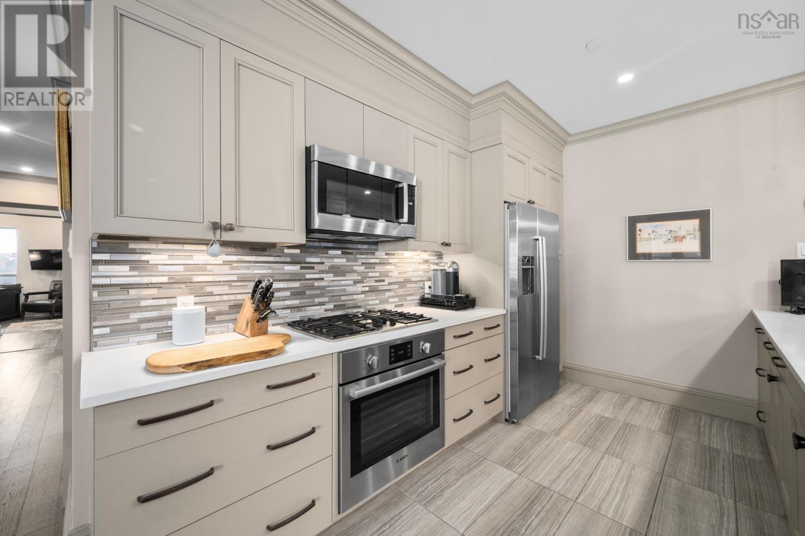 #1105 67 KINGS WHARF PLACE - 7