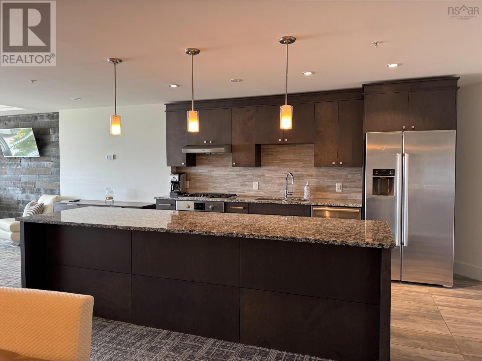 #1105 67 KINGS WHARF PLACE - 41