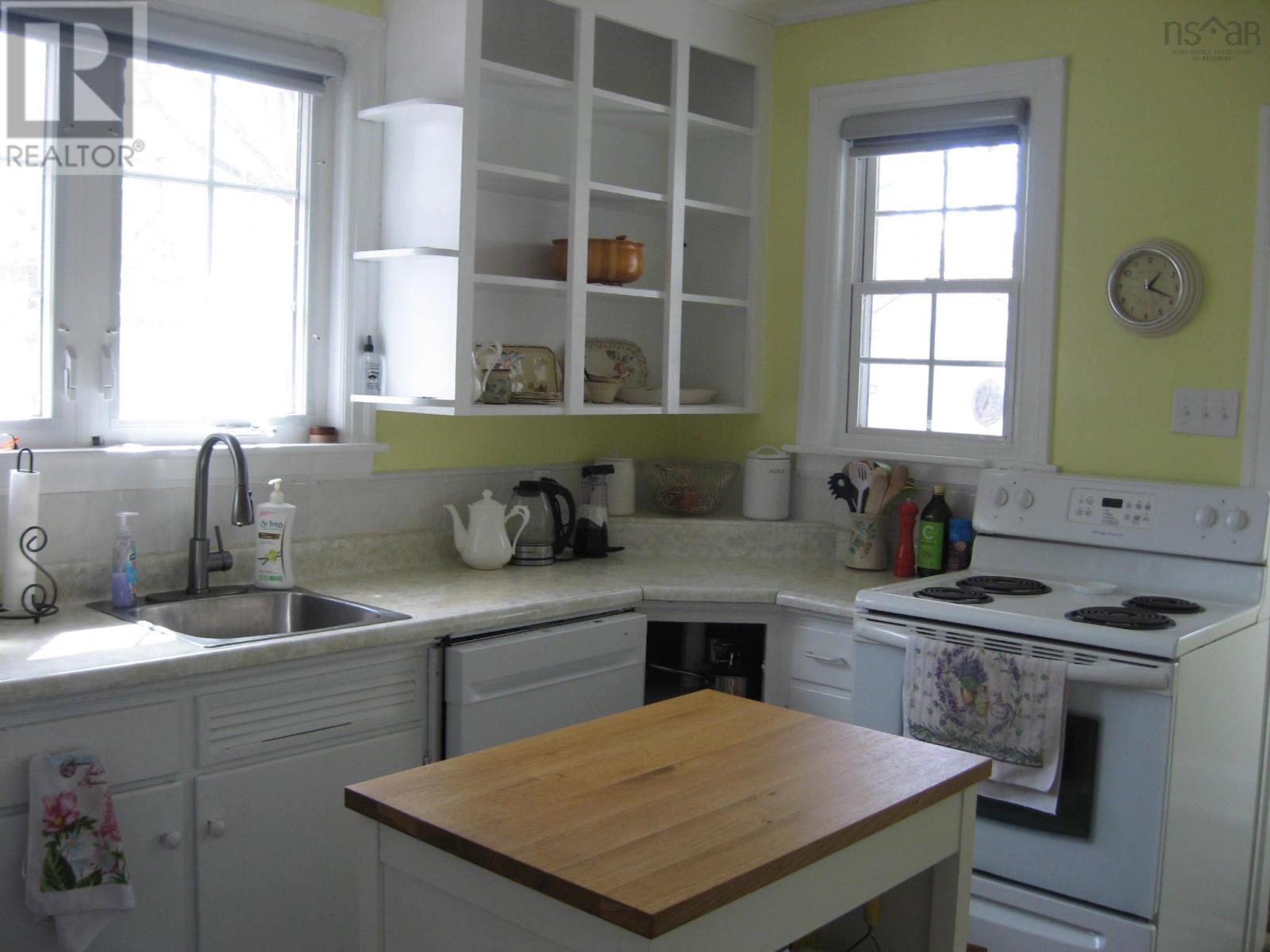 Property 2 of 23 of 48 Park Street